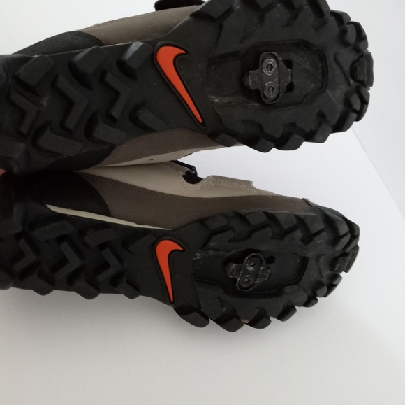 Nike ACG Beige/Black 2 Bolt Cycling Shoes Men's Size 10.5 Bicycle High Top - Picture 6 of 6